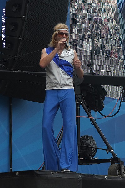 http://www.the-real-abba.com/galerie/cache/vs_Donauinselfest%202009_IMG_7667.JPG